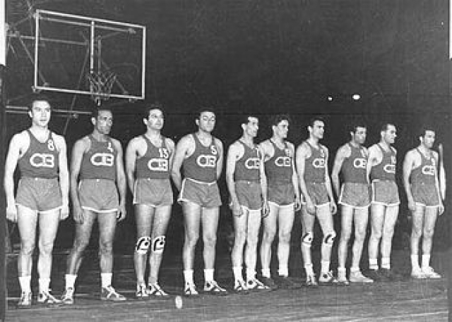 La formazione della Borletti Olimpia campione d'Italia 1951: Pegurri, Reina, Acerbi, Baruffi, Miliani, Pagani,  Romanutti,Stefanini, Sforza. Allenatore e giocatore Rubini.